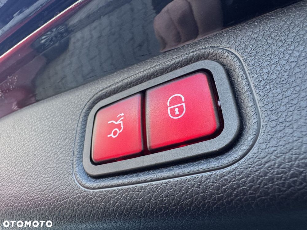 Mercedes-Benz Klasa E 220 d 4-Matic AMG - 20