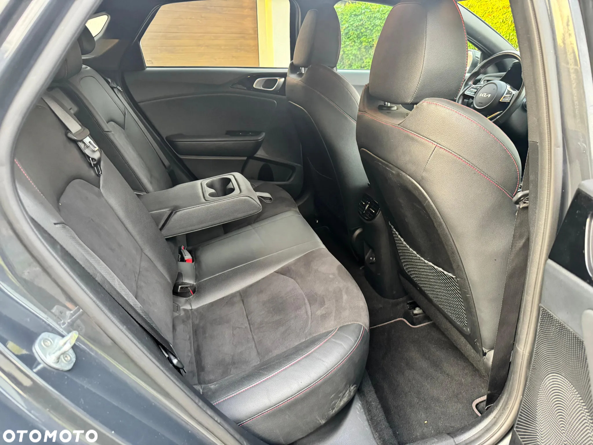 Kia ProCeed 1.6 T-GDI GT DCT - 14