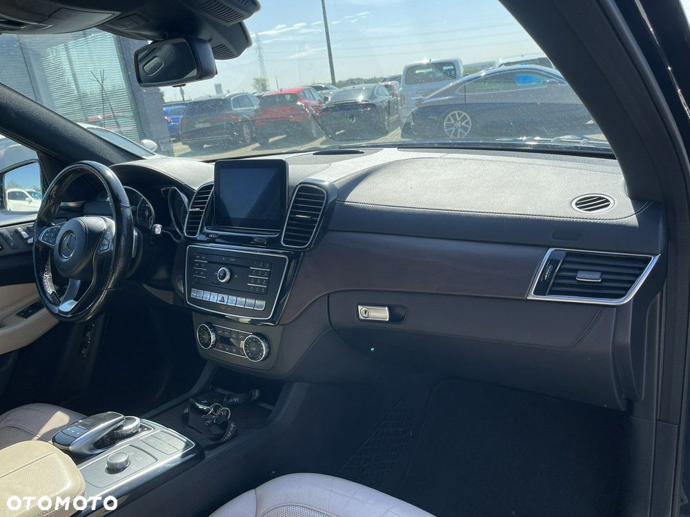 Mercedes-Benz GLS 350 d 4Matic 9G-TRONIC AMG Line - 11