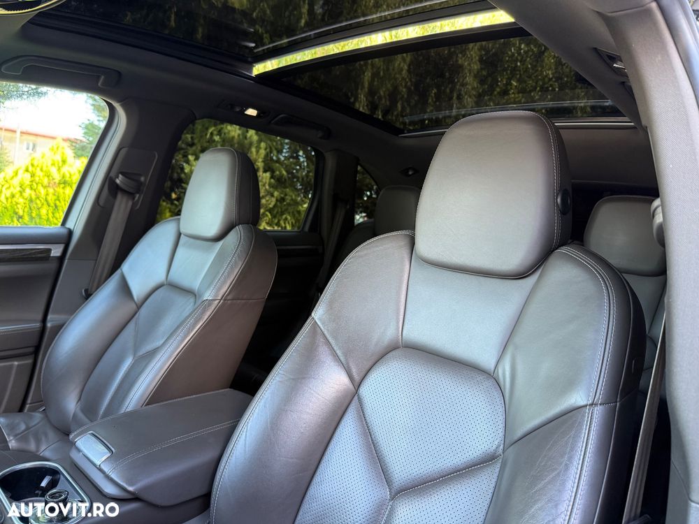 Porsche Cayenne Platinum Edition - 9