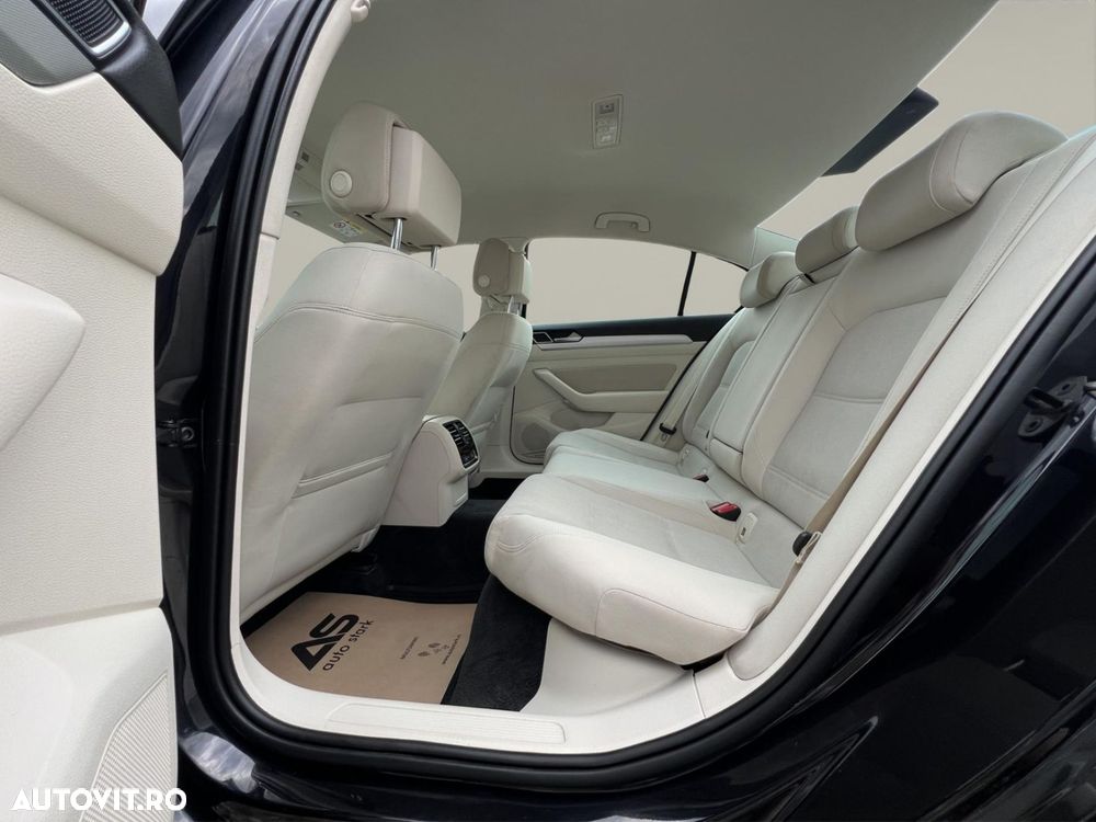 Volkswagen Passat 1.6 TDI Trendline - 16