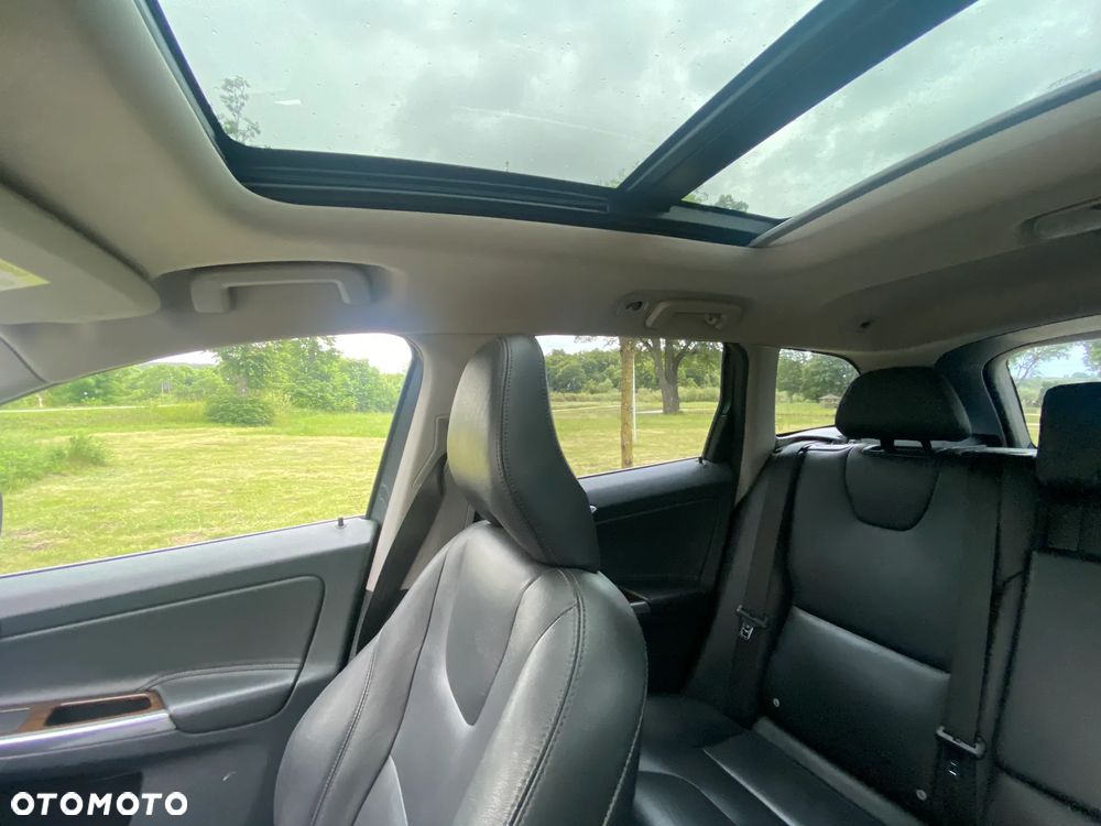 Volvo XC 60 D3 Geartronic Summum - 22
