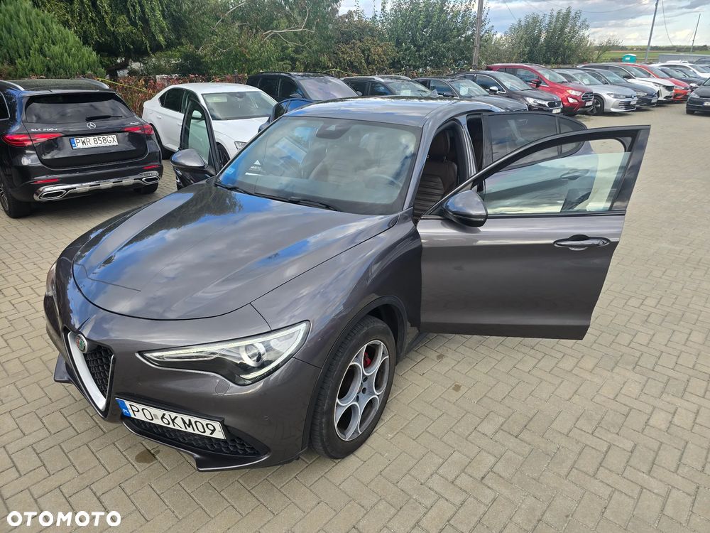 Alfa Romeo Stelvio - 35