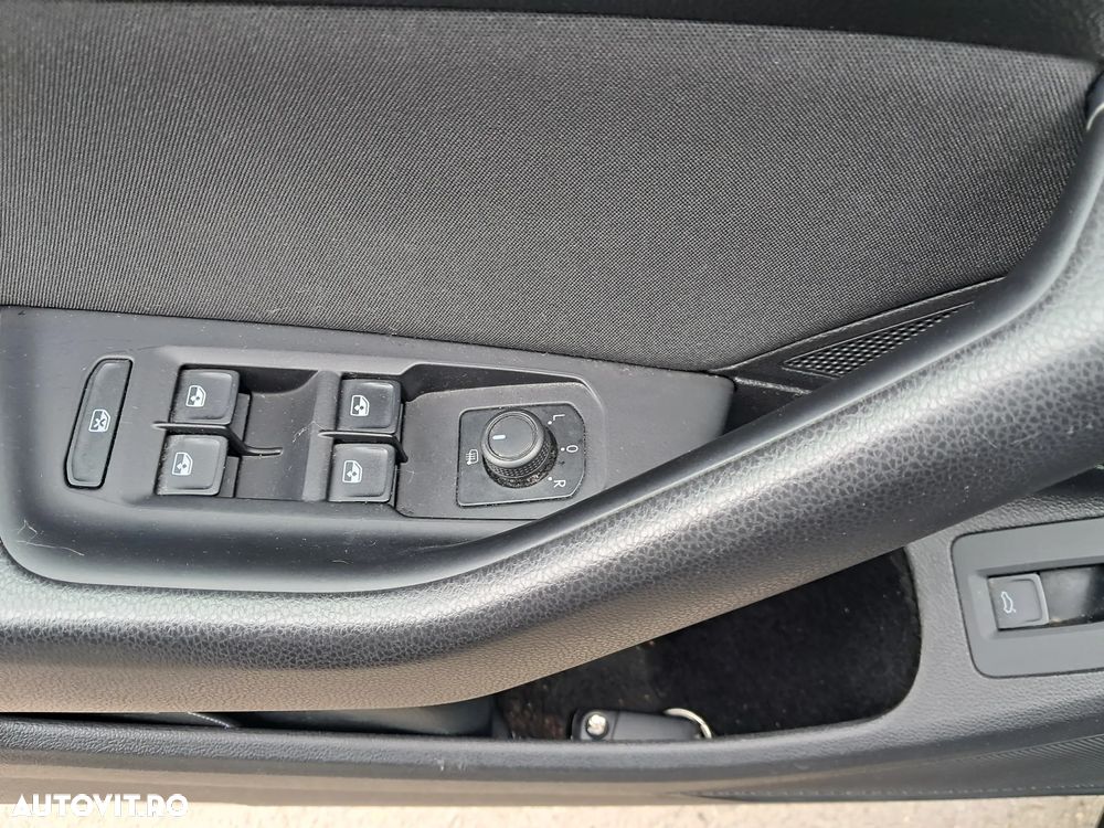 Volkswagen Passat 2.0 TDI DSG Comfortline - 11