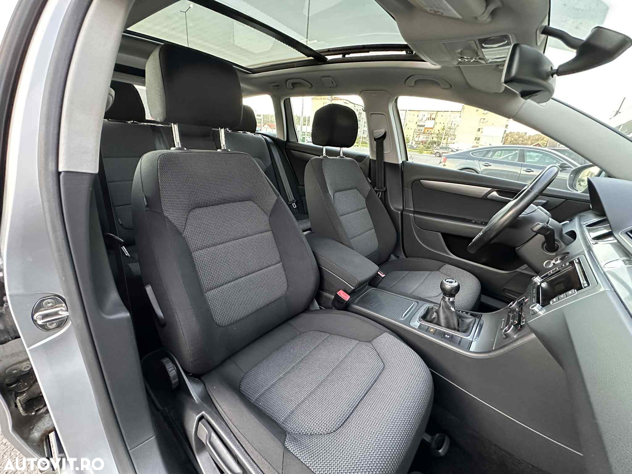 Volkswagen Golf 2.0 TDI BlueMotion Technology Highline - 13