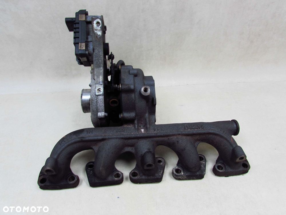 VOLVO S80 II V70 III 2.4 D5 06-16 TURBOSPREZARKA TURBO 31293029 762060-16 - 1