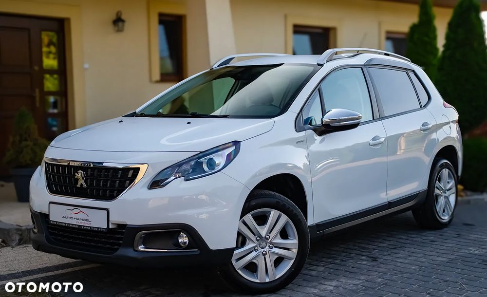 Peugeot 2008 1.2 Pure Tech Style EU6 - 10