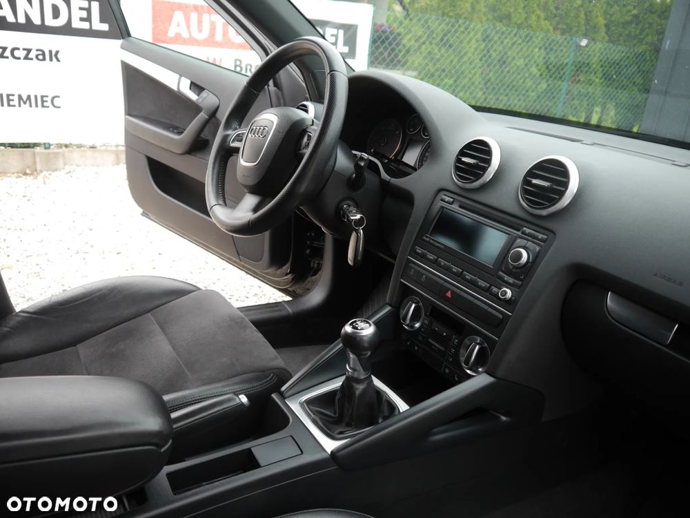 Audi A3 Sportback 2.0 TDI S line Sportpaket plus - 6