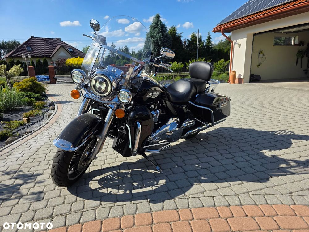 Harley-Davidson Touring Road King - 2