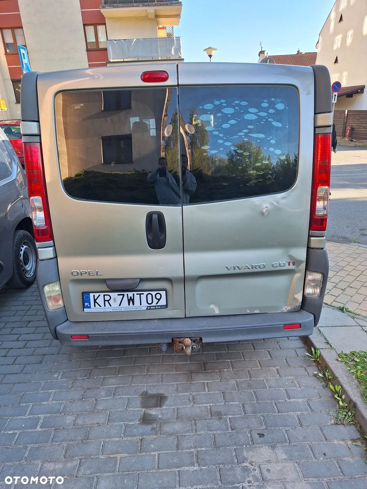 Opel Vivaro - 8