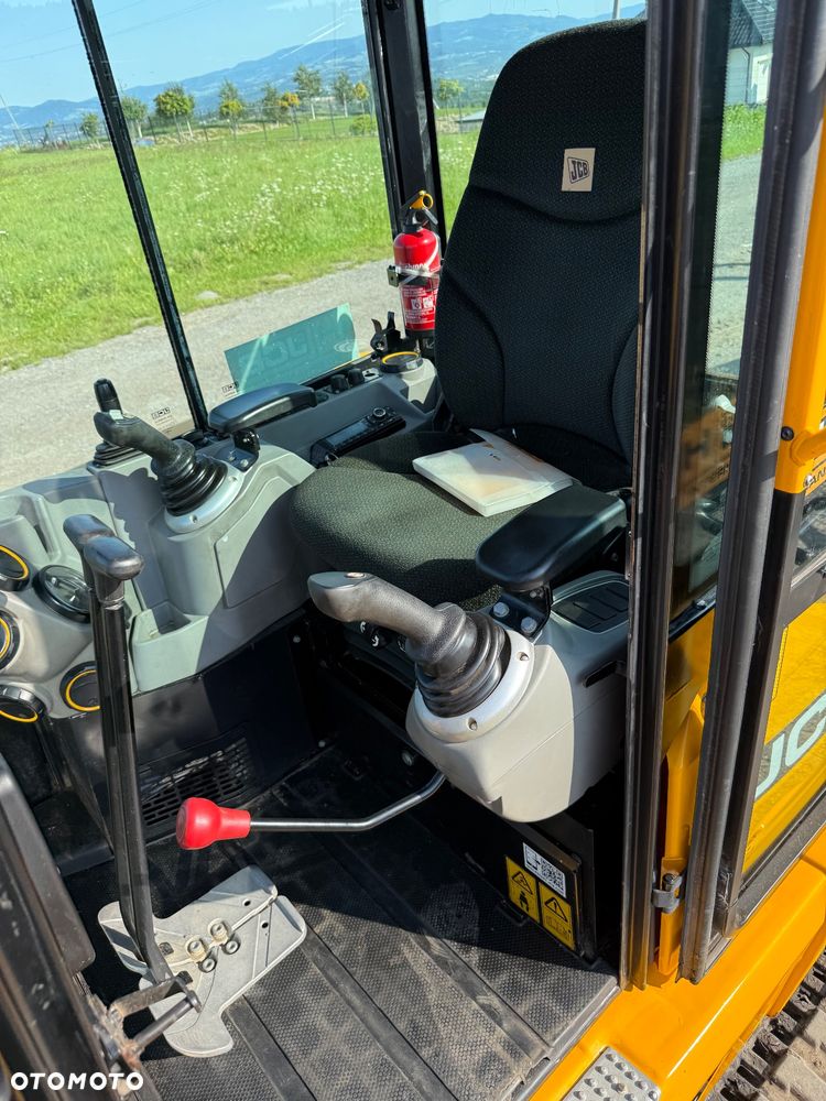 JCB 35z1 - 13