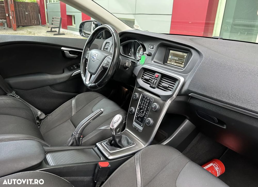 Volvo V40 - 27