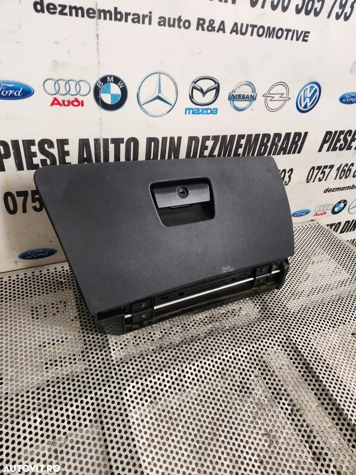 Torpedo Cutie Acte Bmw Seria 3 E90 E91 Volan Stanga - Dezmembrari Arad - 4