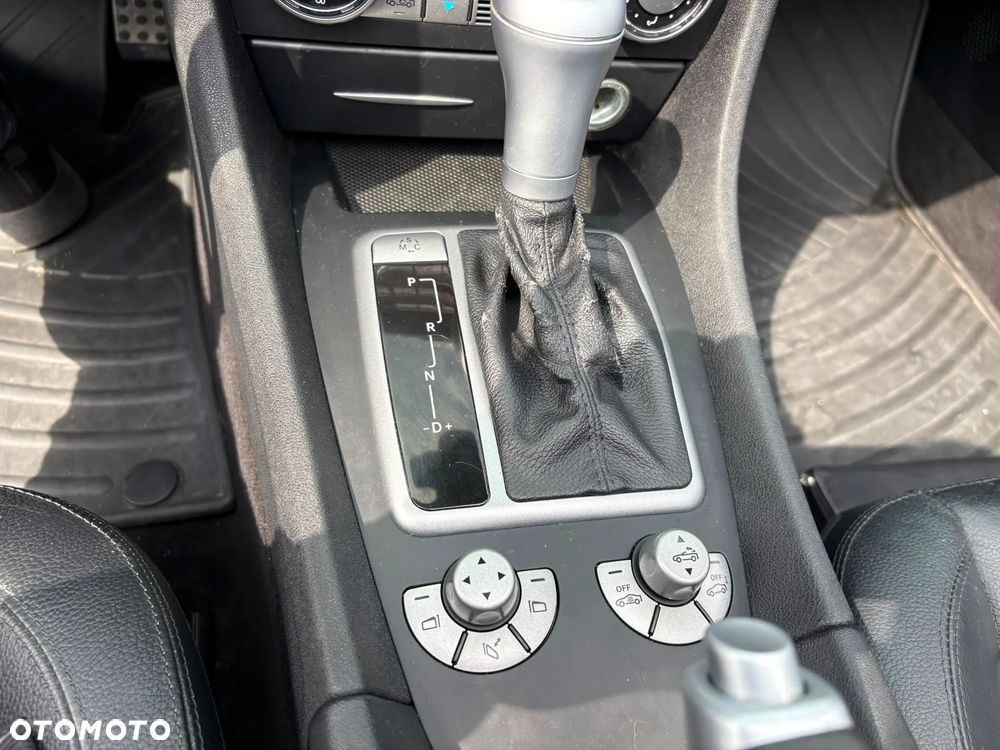 Mercedes-Benz SLK 350 7G-TRONIC Sport Edition - 17