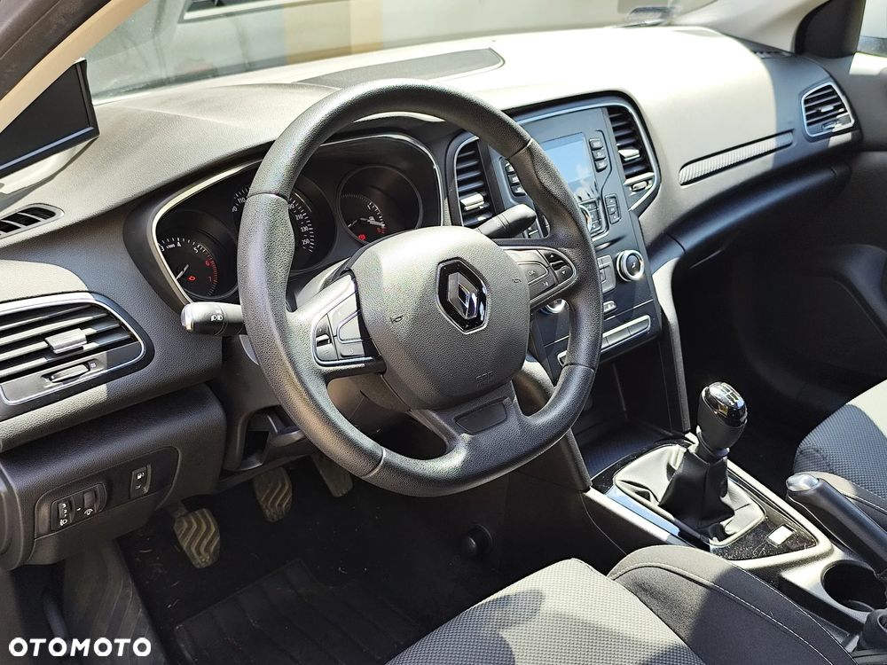 Renault Megane 1.6 SCe Life - 9