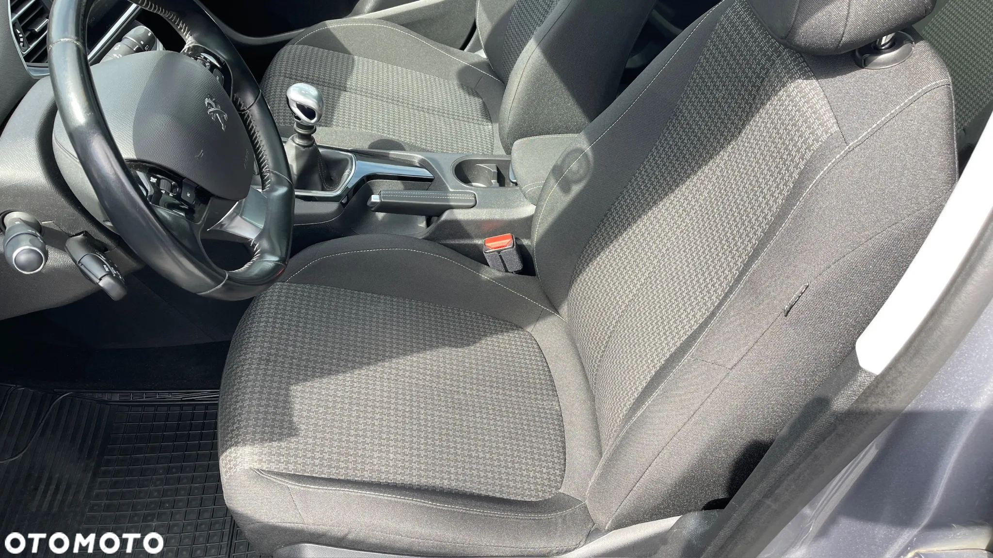 Peugeot 308 - 25