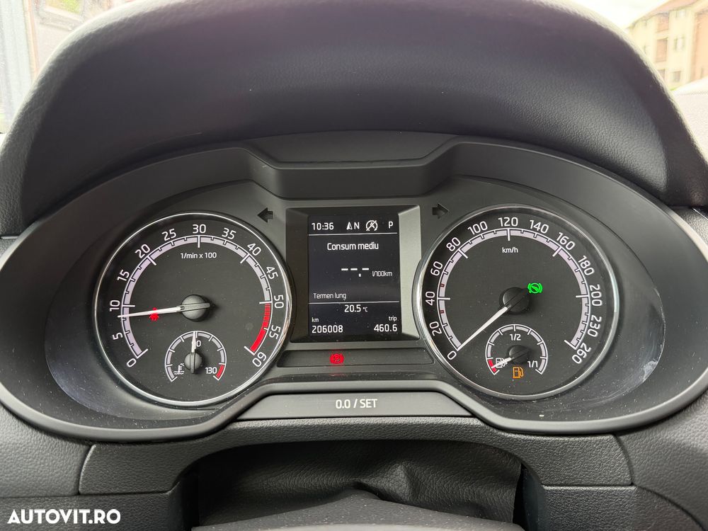 Skoda Octavia 2.0 TDI DSG Ambition - 19