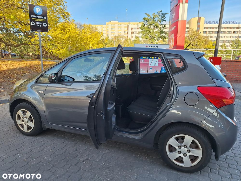 Kia Venga - 4