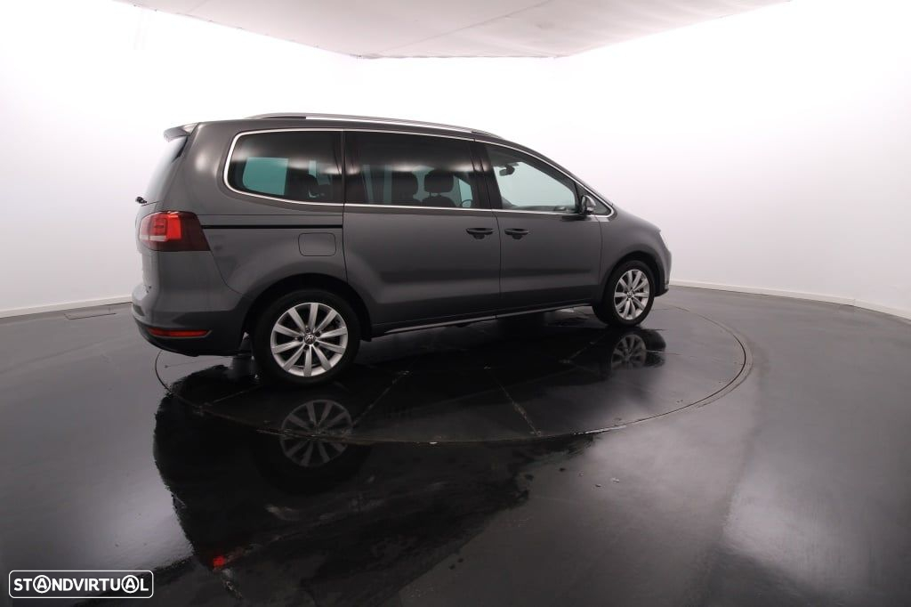 VW Sharan 2.0 TDI Blue Highline DSG - 8