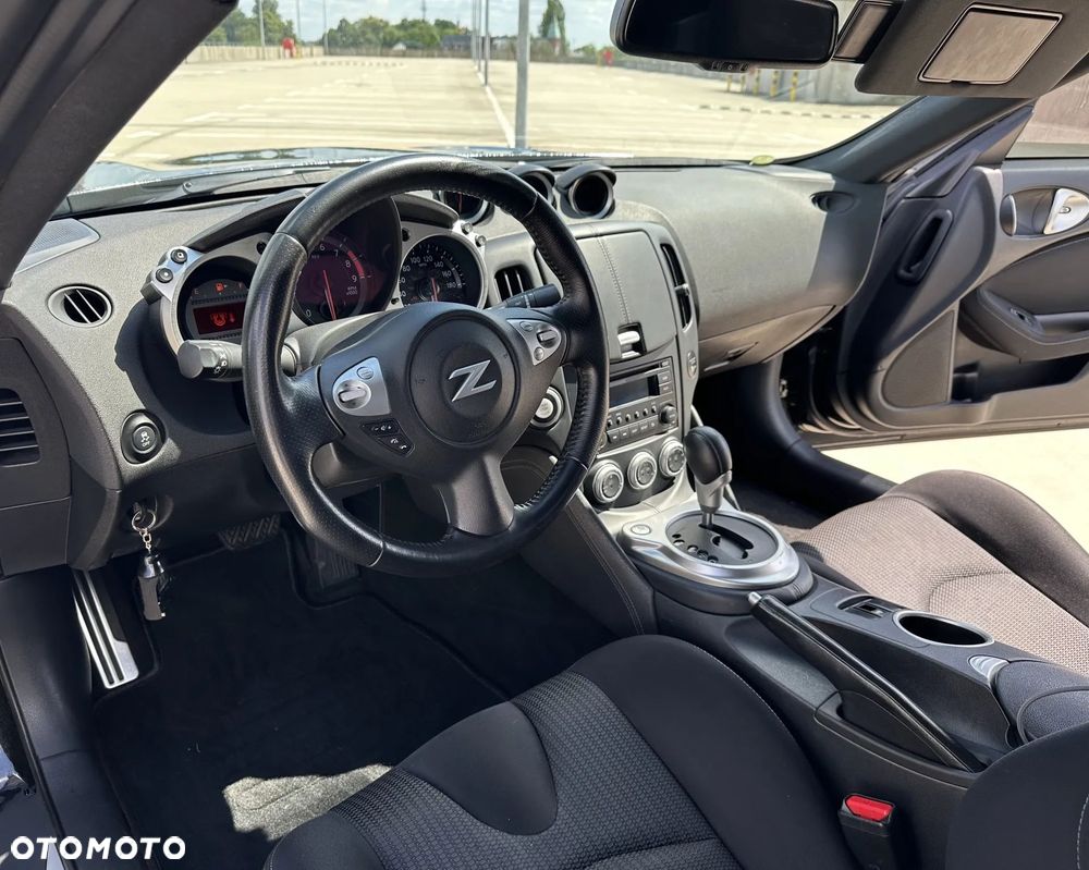 Nissan 370 Z Black Edition - 15