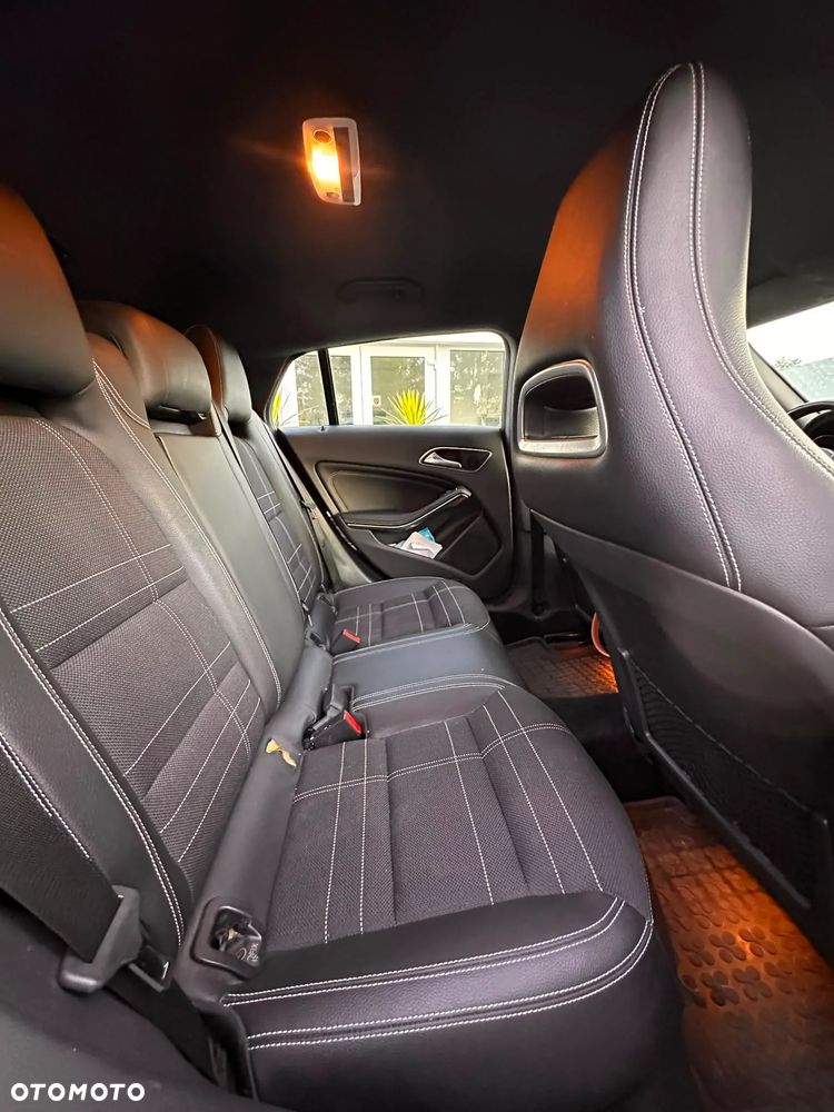 Mercedes-Benz CLA 200 - 10