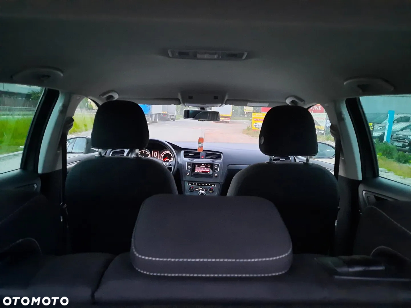 Volkswagen Golf 1.6 TDI BlueMotion Technology Lounge - 19