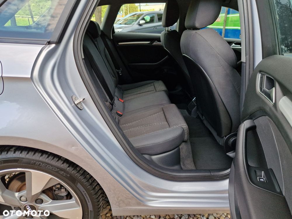 Audi A3 Sportback - 13