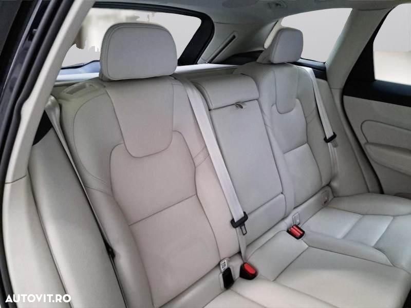 Volvo XC 60 T6 AWD Recharge Plus Bright - 7