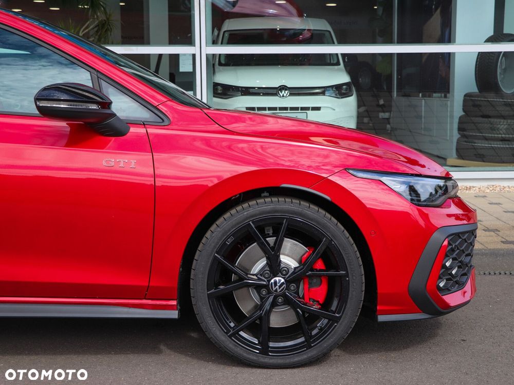 Volkswagen Golf - 11