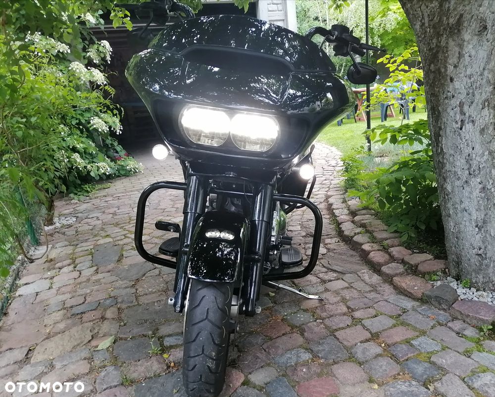 Harley-Davidson Touring Road Glide - 14