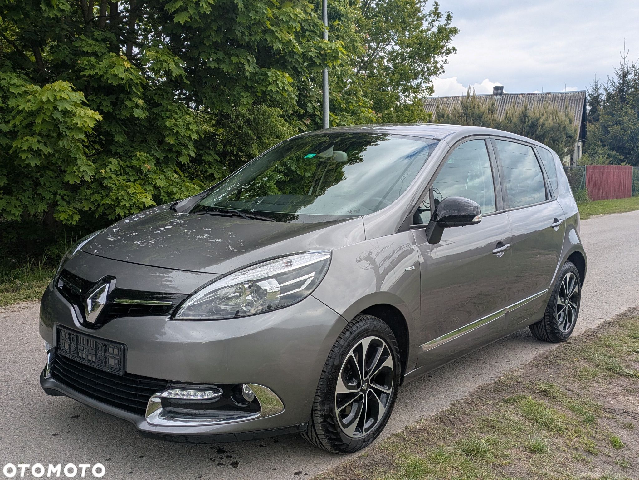 Renault Scenic - 1