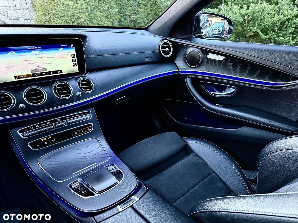 Mercedes-Benz Klasa E 300 de 9G-TRONIC AMG Line - 32