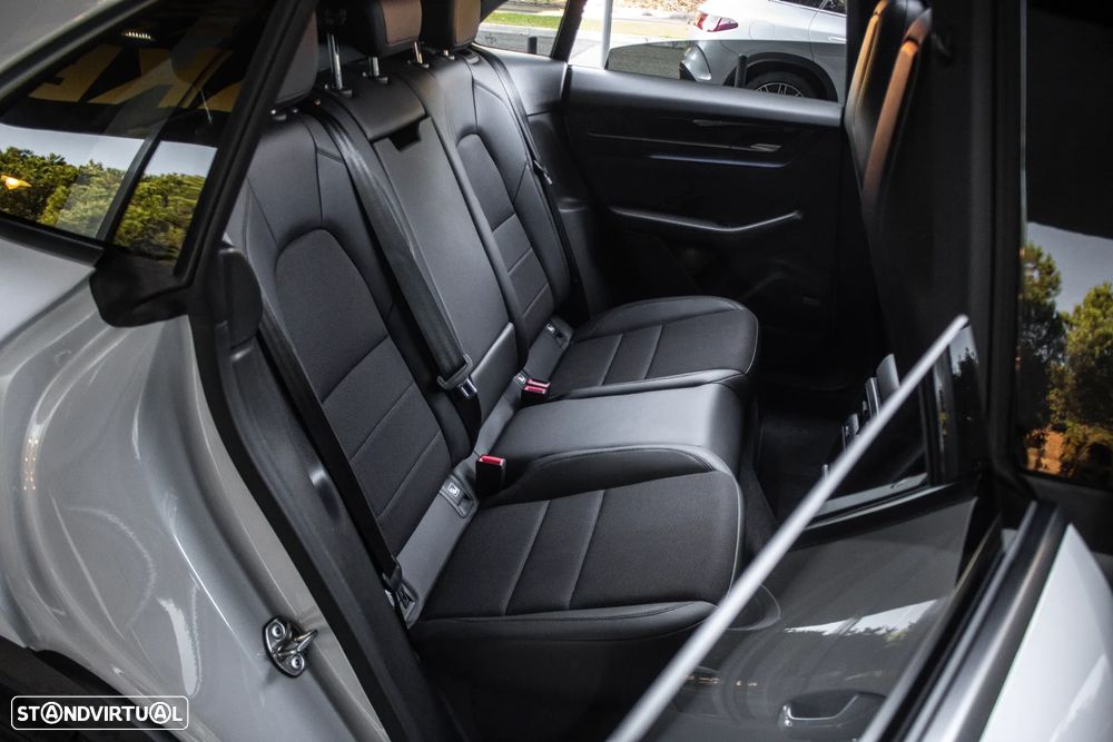 Porsche Macan Electric 4 - 33
