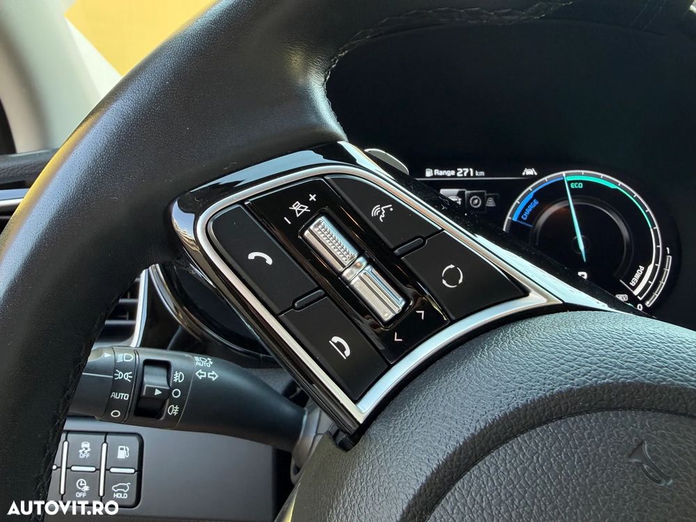 Kia XCeed - 13