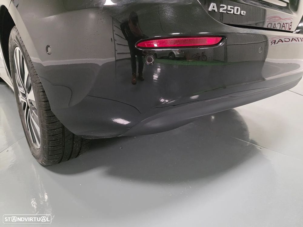 Mercedes-Benz A 250 e Style Plus - 20
