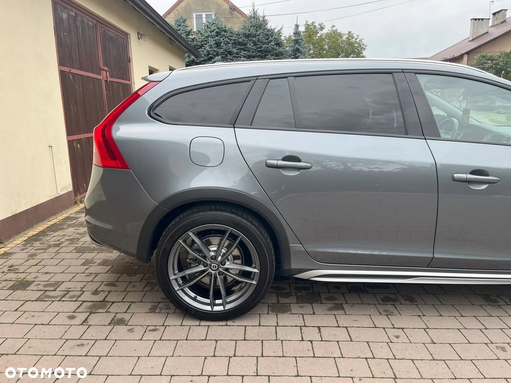 Volvo V60 Cross Country D4 Drive-E Summum - 3