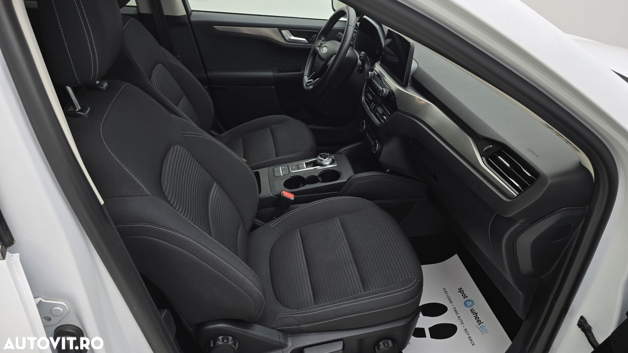 Ford Kuga - 19
