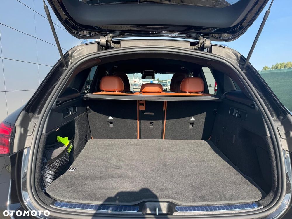 Mercedes-Benz GLC - 28