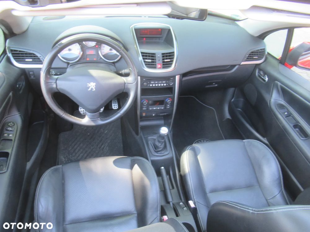 Peugeot 207 CC 1.6 Intense - 29