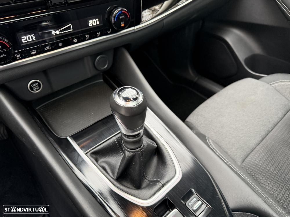 Nissan Qashqai 1.3 DIG-T N-Connecta J18 - 21