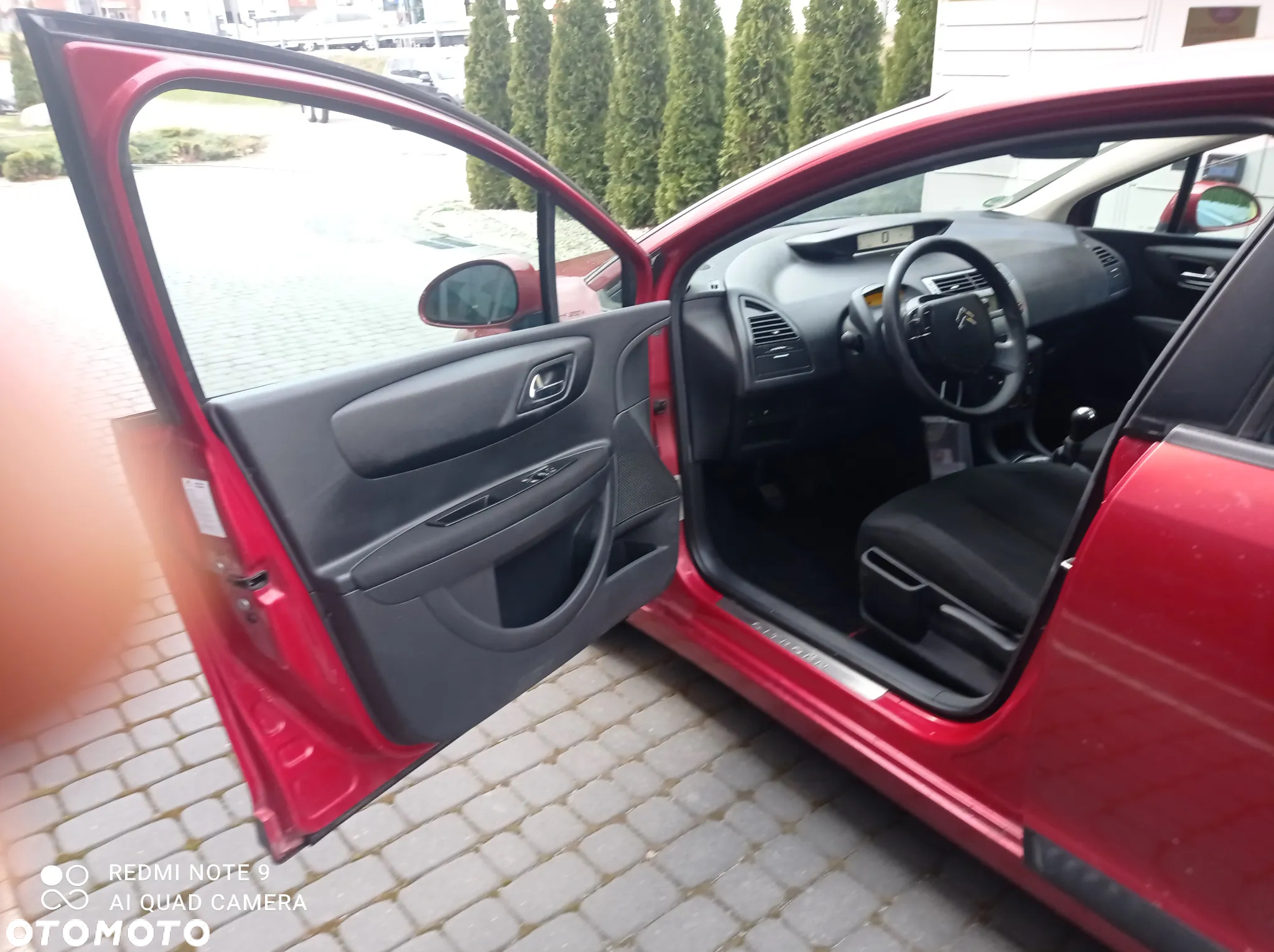 Citroën C4 1.4 16V Style - 5