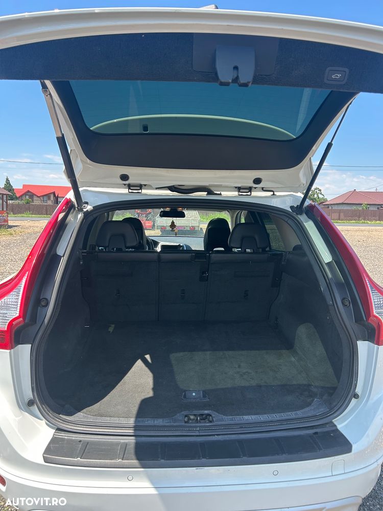 Volvo XC 60 D5 AWD A6 Basic - 5