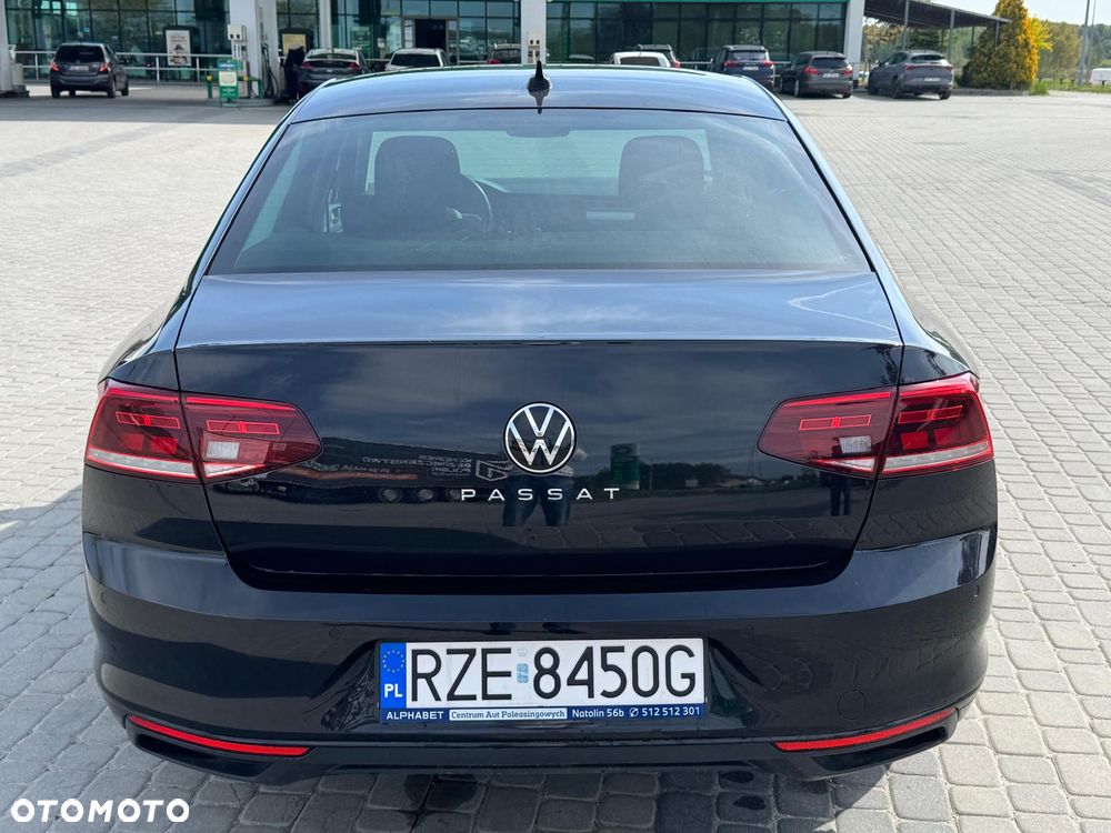 Volkswagen Passat - 24