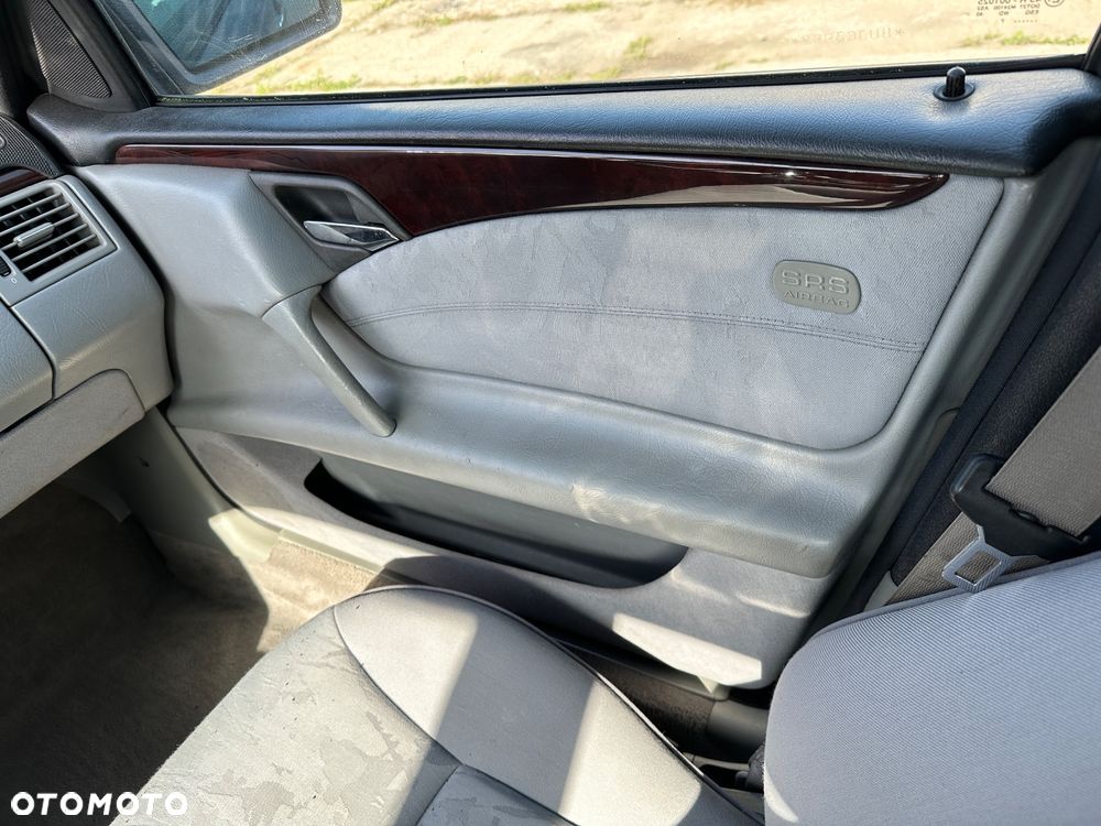 Mercedes e 210 2,9 td drzwi klapa zamek fotel szyba dach - 5