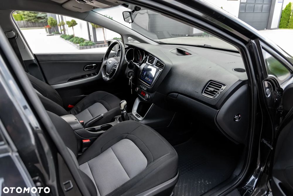 Kia Ceed 1.6 CRDi 128 Platinum Edition - 17
