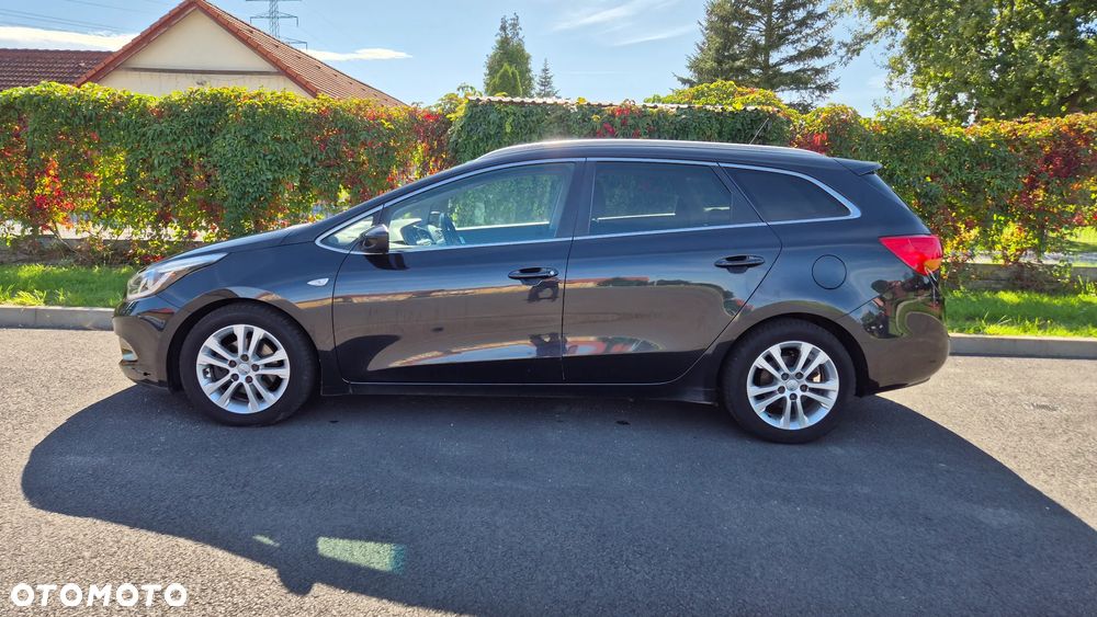 Kia Ceed SW 1.6 CRDi GT Line - 4