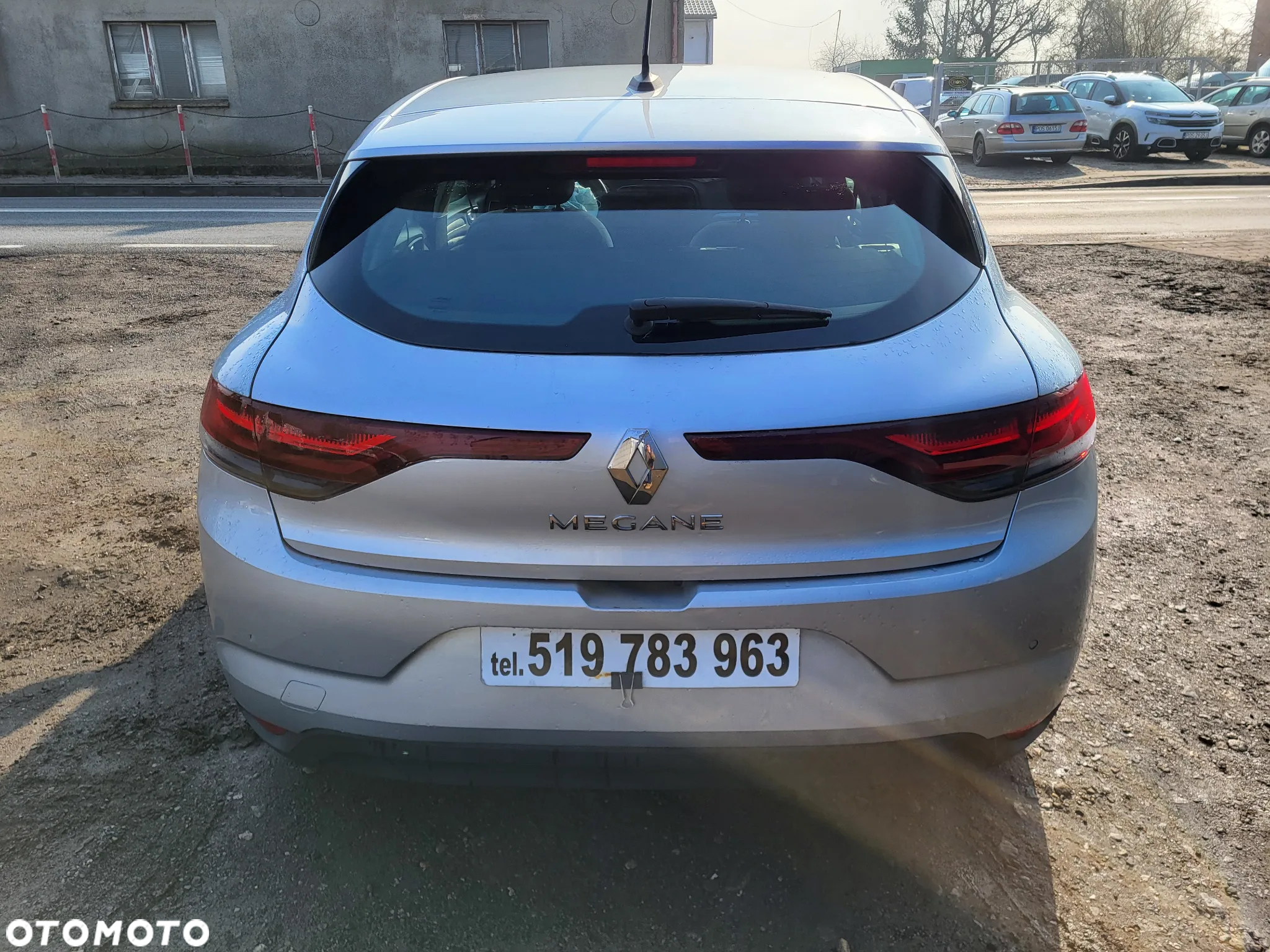 Renault Megane 1.0 TCe Life - 12