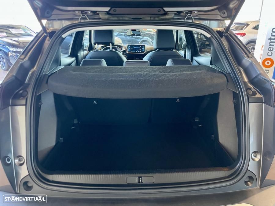 Peugeot 2008 1.2 PureTech Allure Pack EAT8 - 31