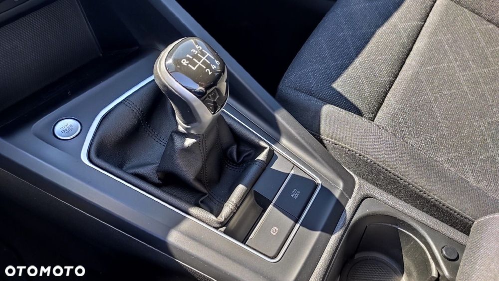 Volkswagen Golf - 27