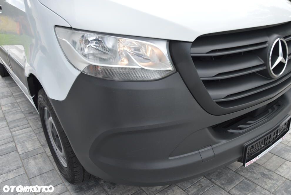 Mercedes-Benz Sprinter - 37